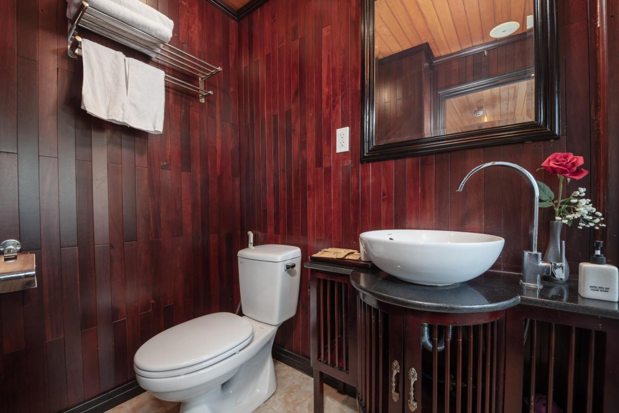 Hotel Ruby Cruise Ha Long Esterno foto