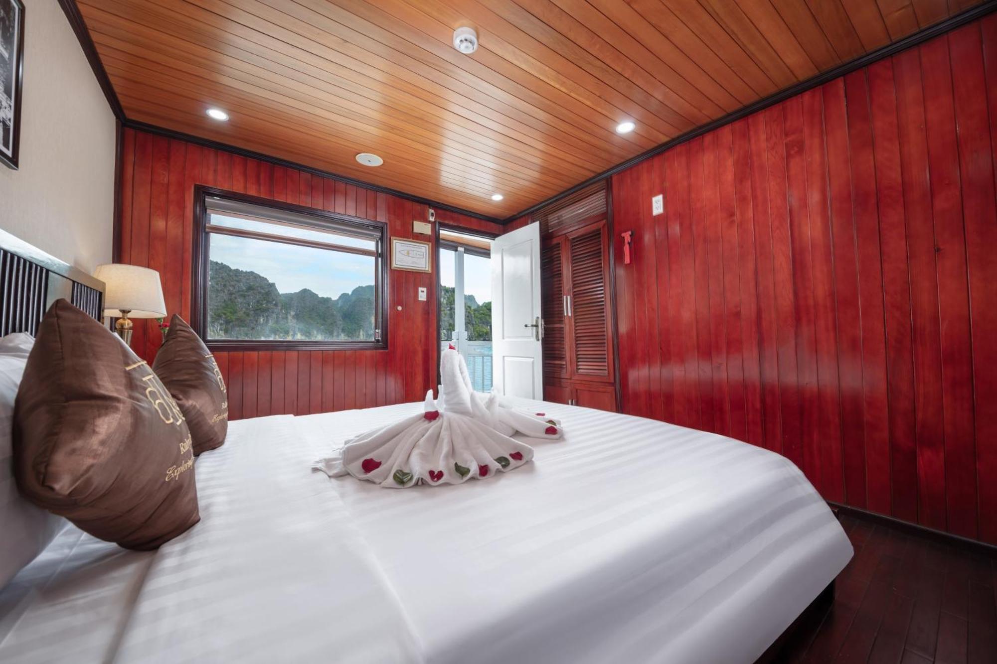 Hotel Ruby Cruise Ha Long Esterno foto
