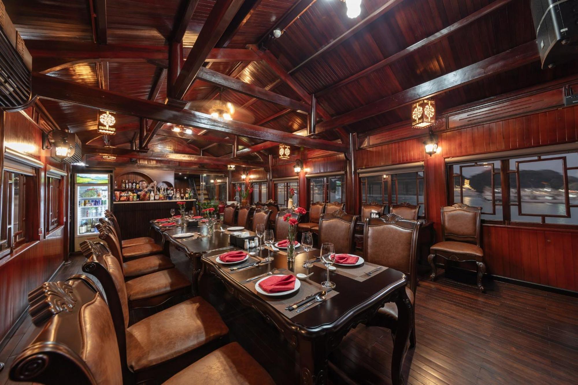 Hotel Ruby Cruise Ha Long Esterno foto